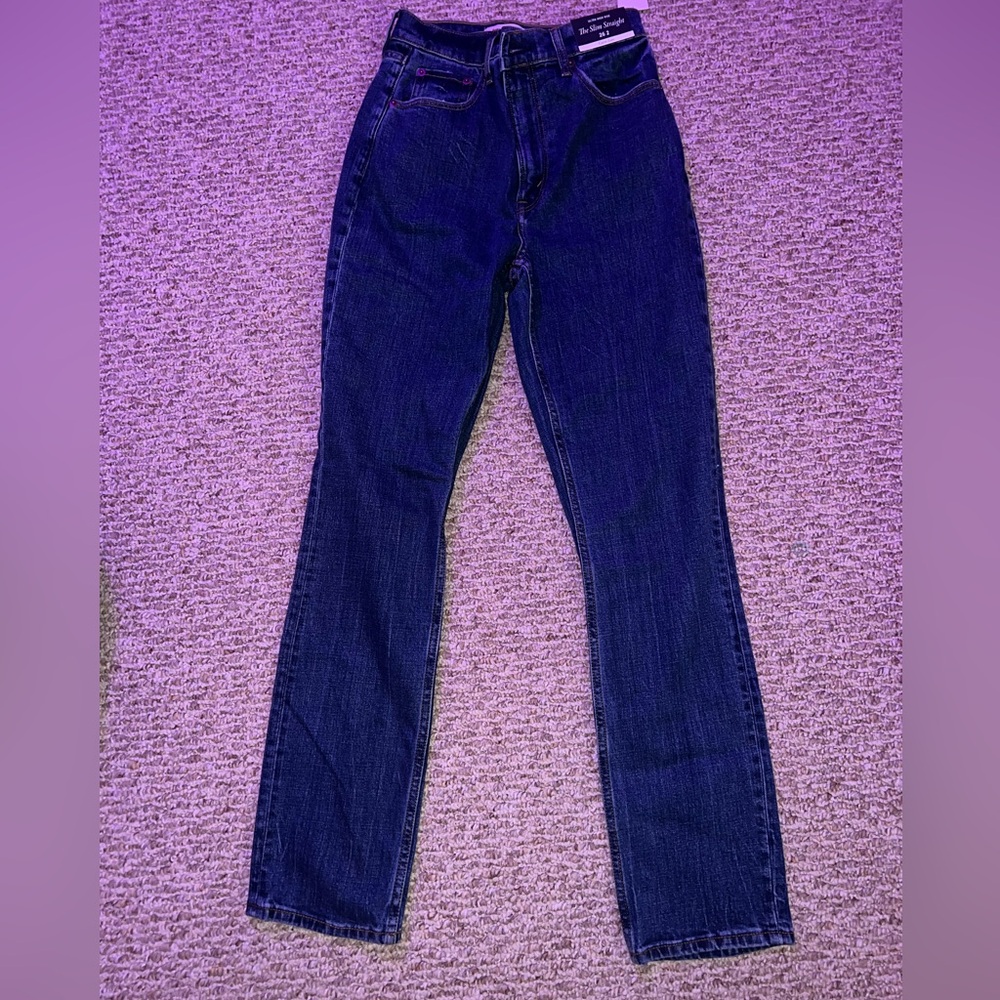 Abercrombie Ultra High Rise Slim Straight Jeans - Picture 4 of 4